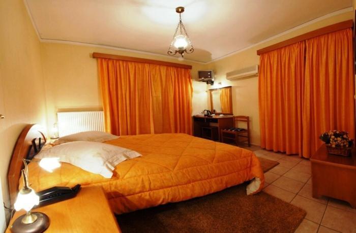 Hotel Marily ปีร์กอส ภายนอก รูปภาพ