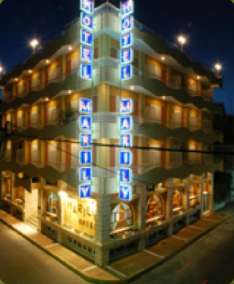 Hotel Marily ปีร์กอส ภายนอก รูปภาพ